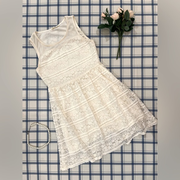 Ginger G Off-White Sheer Sweetheart Neckline Dress - Picture 1 of 4
